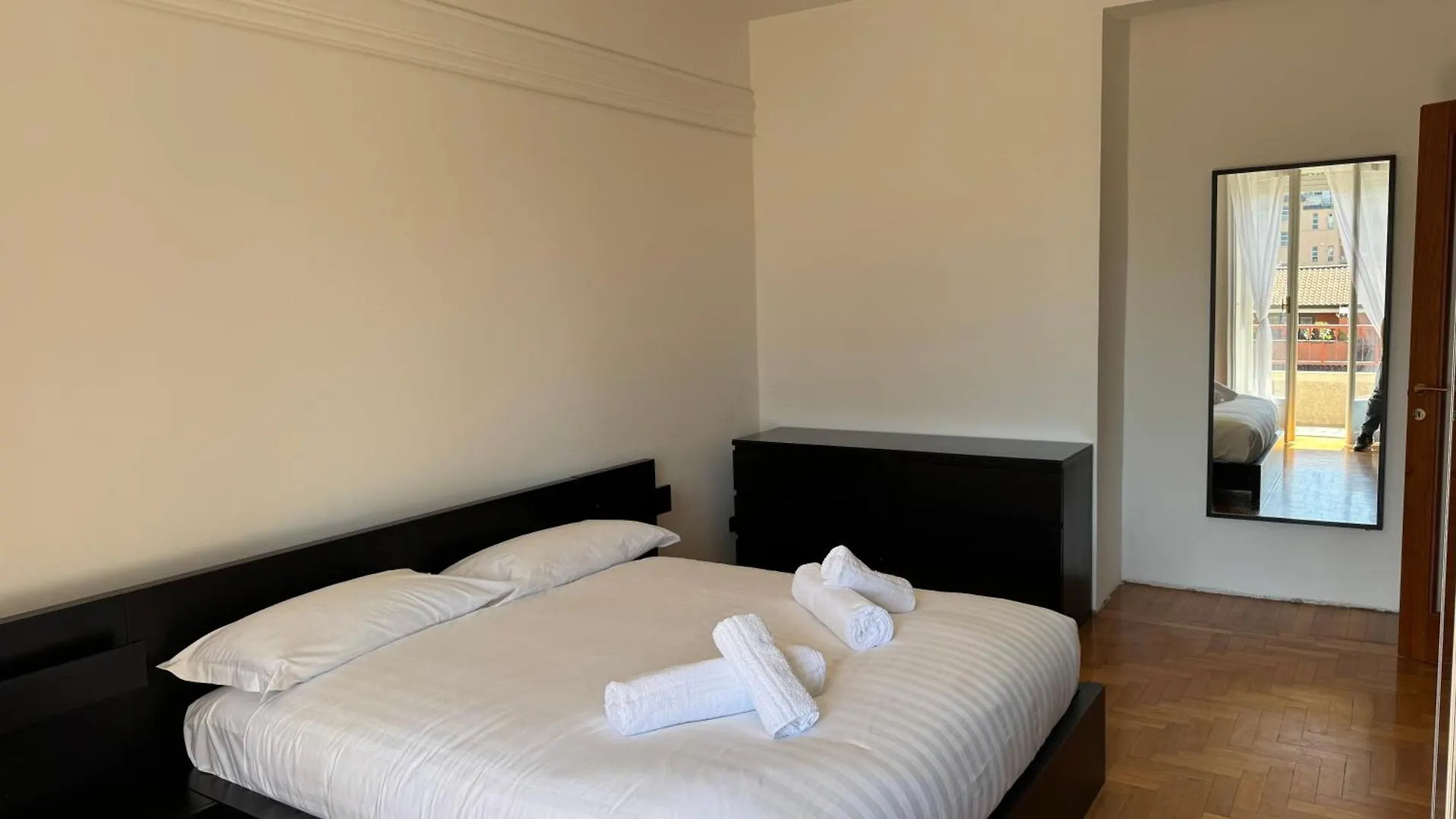 Lorenteggio Urban Suite - Affitti Brevi Italia Milan Apartment